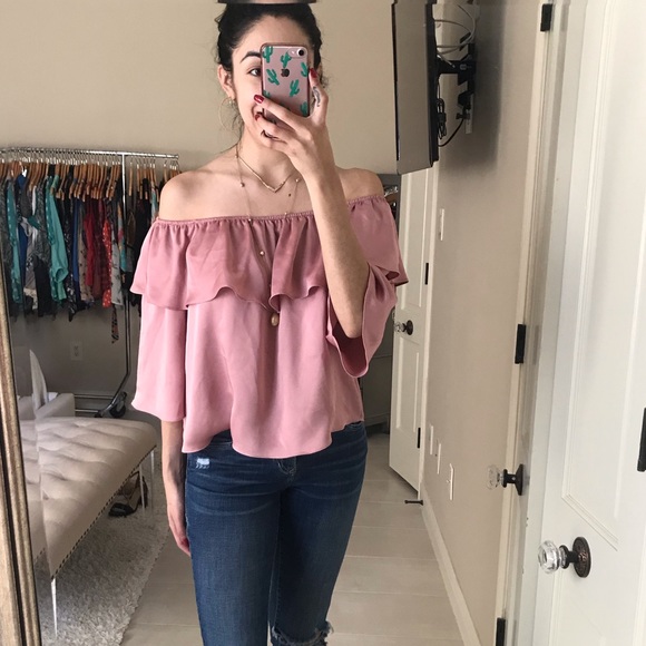 Mauve off the shoulder Everly top - Picture 2 of 3